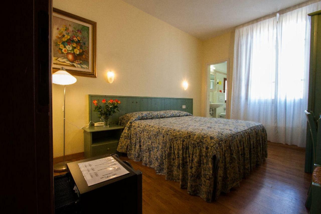 Hotel Savoia E Campana Montecatini Terme Exterior foto