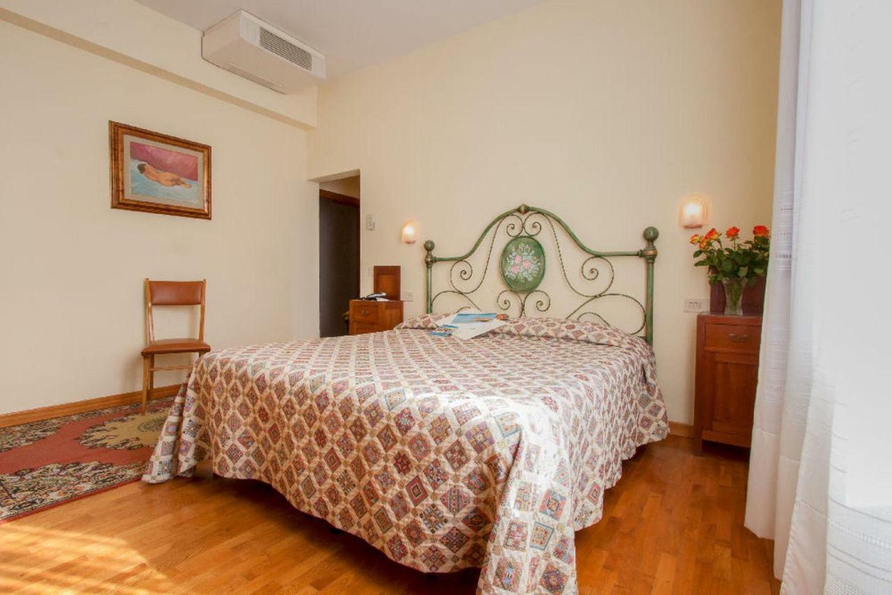 Hotel Savoia E Campana Montecatini Terme Exterior foto